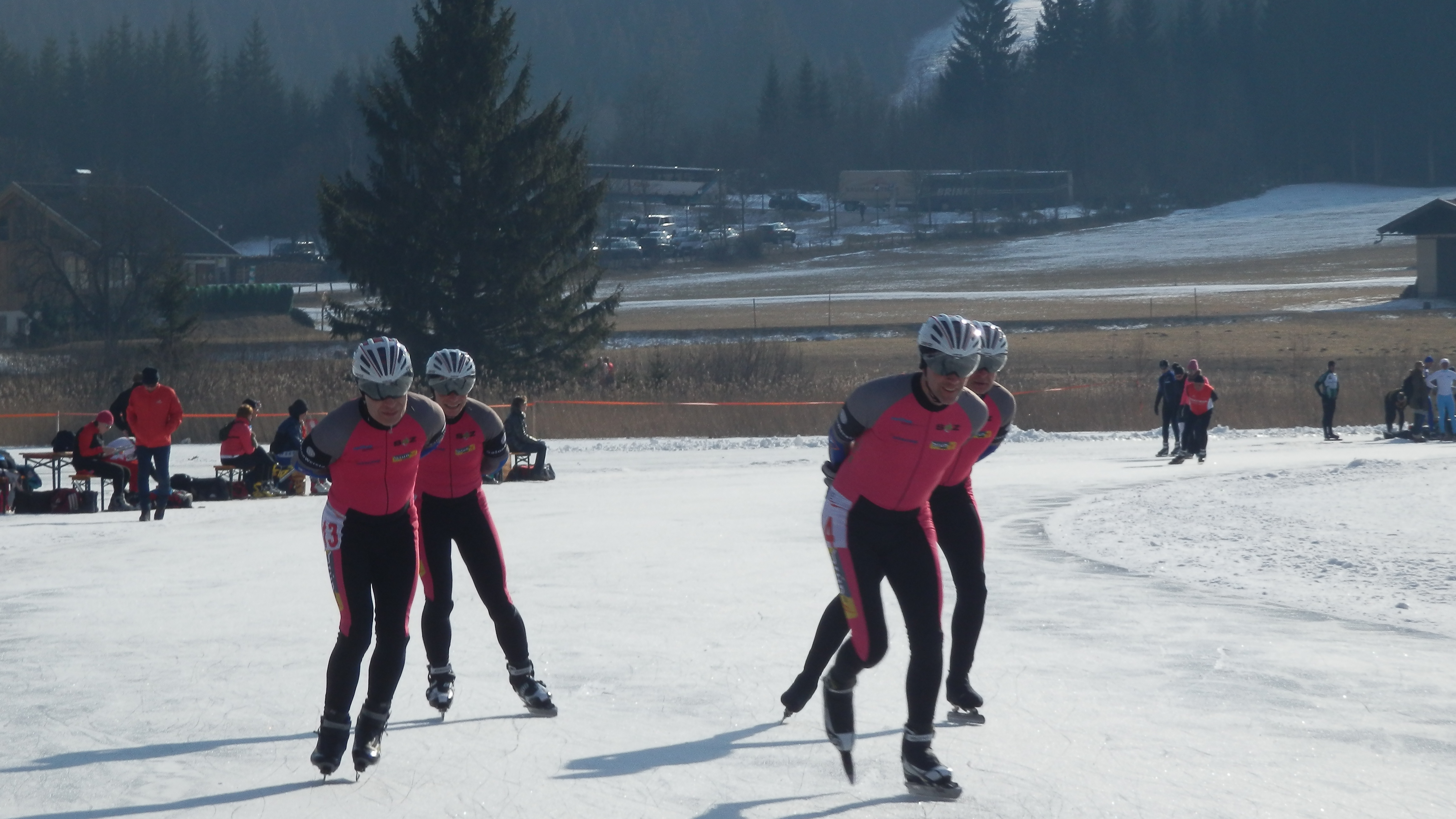 Weissensee 2015- teamfoto - schaatsend